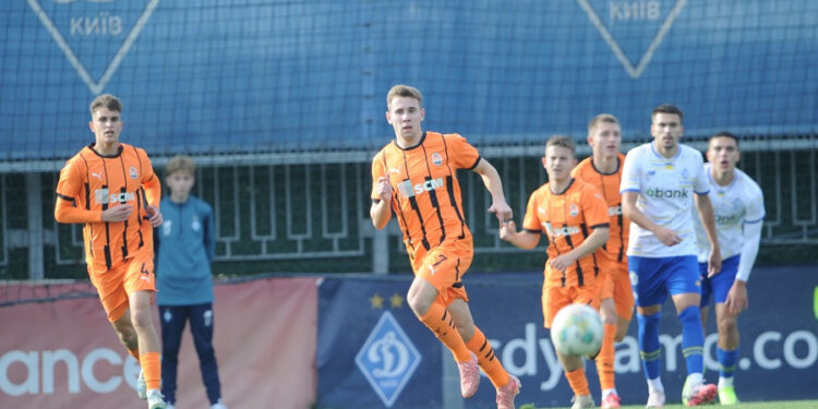 Дмитрій Кремчанін та Олександр Ющенко увійшли до топ-10 гвардійців Чемпіонату U-19