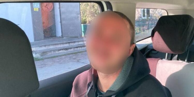 Доки нетішинець спав після застілля, його телефон вже здали у ломбард —Хмельнитчина