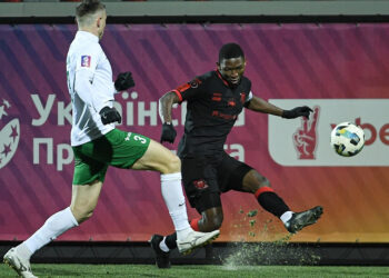 Футболісти «Кривбасу» в матчі з «Карпатами» повторили досягнення гравців «Колоса»