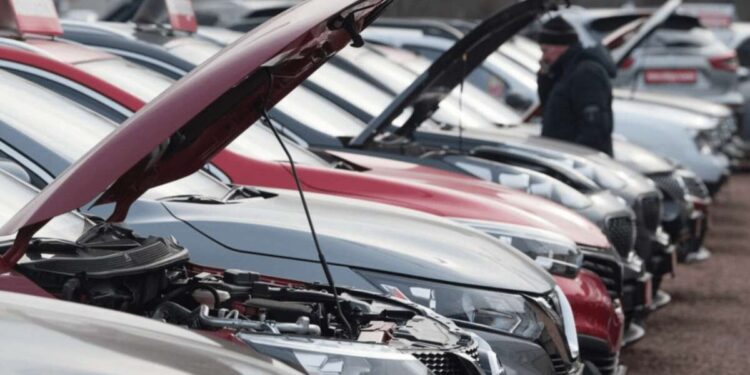 Імпортовані авто з пробігом в Україні: найпопулярніші моделі минулого місяця |  |