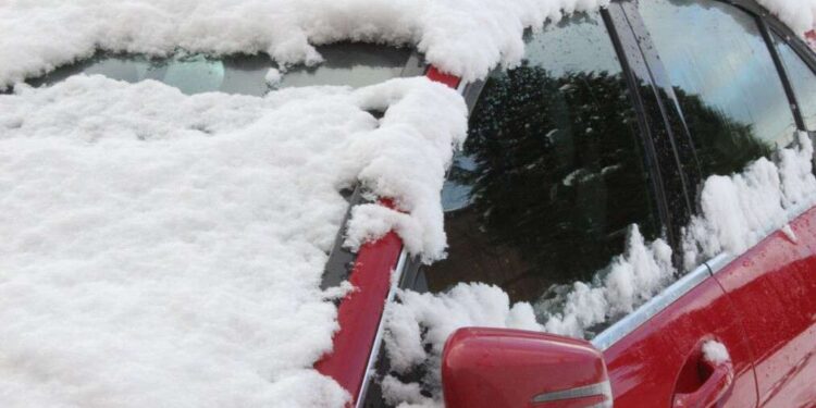 Як правильно розігріти машину в мороз: поради для автомобілістів | |