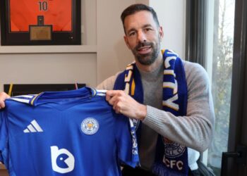 Легенда «Манчестер Юнайтед» Руд ван Нистелрой возглавил одну из команд АПЛ