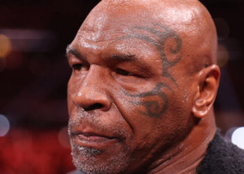 Майк Тайсон рассказал, на кого он ставит в реванше Усик – Фьюри – Спорт ):Бокс