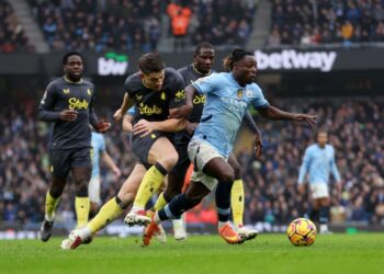 «Манчестер Сити» cнова оступился! «Эвертон» вырвал ничью в матче с грандом в 18-м туре АПЛ