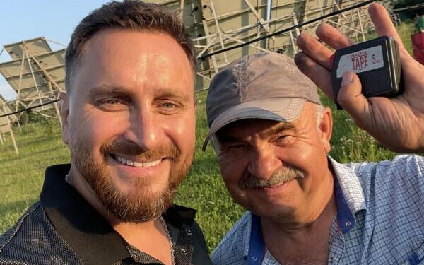 Олег Собчук Скай оголосив про збір на мікроскоп для медиків, які врятували життя його тата