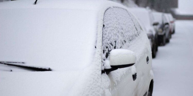 Паркування взимку: 7 помилок водіїв, які можуть призвести до проблем з авто | |