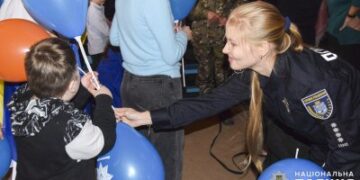 Подарунки та приємні емоції від кінологів та ювенальних інспекторів: миколаївські поліцейські завітали до вихованців спеціального закладу » Миколаївський Оглядач