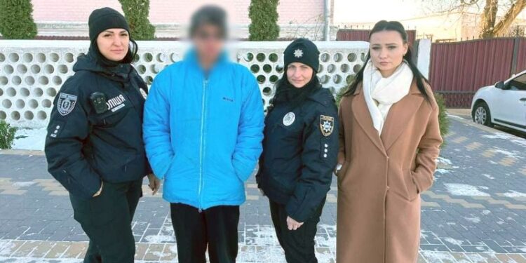 Спонтанно сів в поїзд: підлітка із Старокостянтинова розшукали аж в Шепетівці —Хмельнитчина