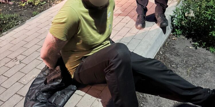 Судять чоловіків, які спалили авто підприємця та двері квартири військового