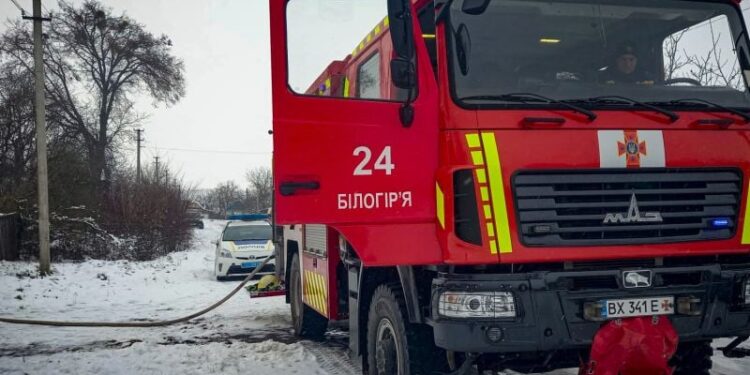 У селах Карасиха та Судилків палали житлові будинки —Хмельнитчина