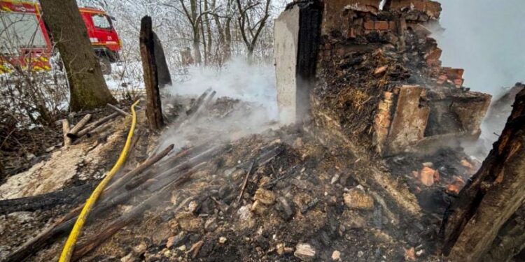 У селі Березне після ліквідації пожежі виявили тіло жінки —Хмельнитчина