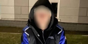У Шепетівці затримали зловмисника, який напав на жінку та відібрав в неї сумочку —Хмельнитчина