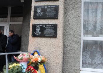 У Тальному відкрили меморіальні дошки на честь двох загиблих воїнів