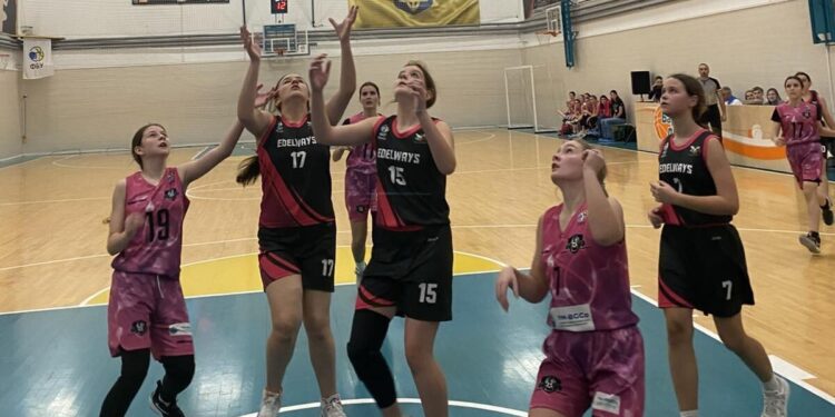 В місті Бар відбулось шість матчів ВЮБЛ серед дівчат 2011 року – Федерація баскетболу України