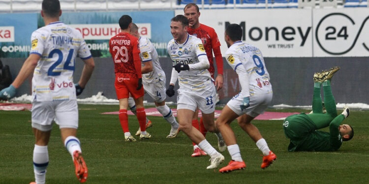 В заключному матчі Чемпіонату УПЛ в 2024 році «Динамо» в Києві перемогло «Верес»