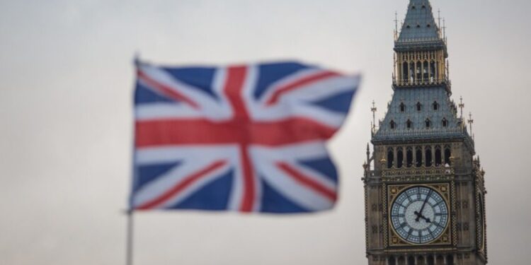 Велика Британія надає Україні $44 млн на відновлення енергетики і вводить нові санкції проти «тіньового флоту» РФ – Экономика