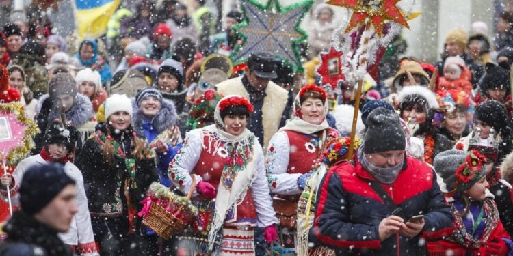 Вертеп влаштовують біля головної ялинки Полтави – ПОЛТАВА СЬОГОДНІ