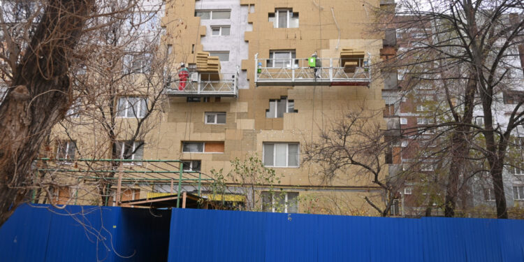 Відбудову багатоповерхівки на вулиці Запорізькій, 2А нарешті відновили – яка компанія виконує роботи | Новости Запорожья