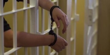 Виніс 5 тисяч доларів та золото: у Черкаському районі чоловік пограбував будинок 