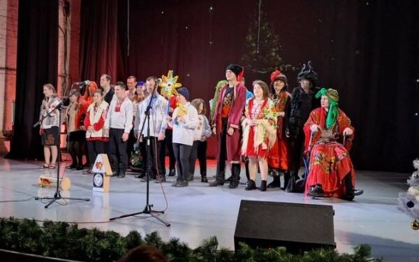 Виставу «Пекельна Хоругва» показали вихованці Центру реабілітації «ЖАГА Життя» — Новости Черкасс