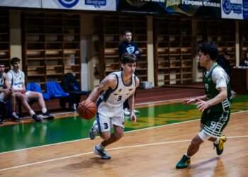 ВЮБЛ серед юнаків 2009 року: дніпровська СДЮСШОР-5 – ДФКС виграла тур в Івано-Франківську – Федерація баскетболу України