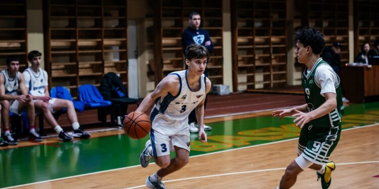 ВЮБЛ серед юнаків 2009 року: дніпровська СДЮСШОР-5 – ДФКС виграла тур в Івано-Франківську – Федерація баскетболу України