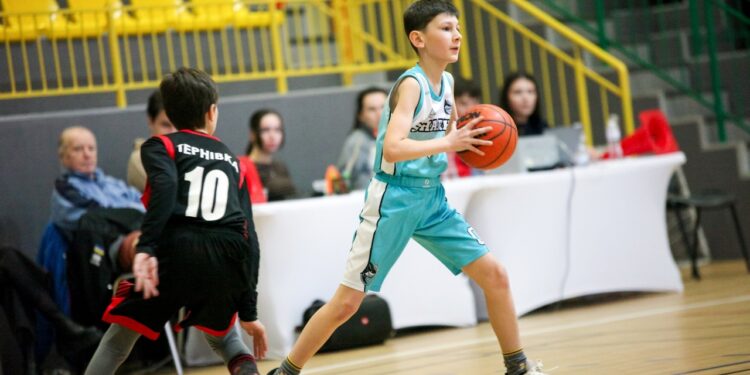 ВЮБЛ серед юнаків 2013 року: у Броварах визначили команди топ-8, тур зіграли у Києві та Кропивницькому – Федерація баскетболу України