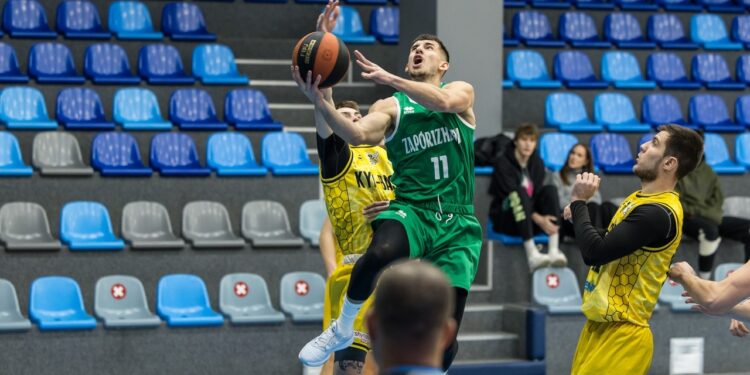 Запоріжжя з камбеком виграло в Київ-Баскета – Федерація баскетболу України