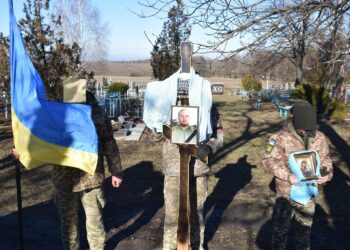 З військовим попрощались у селі Володимирівка Петрівської громади Кіровоградської області