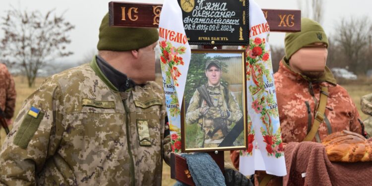 У Петрівській громаді провели в останню путь 28-річного військового