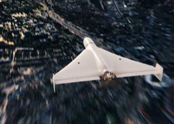 Атака “шахедів”: у Києві уламки дрона впали на багатоповерхівку