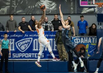 БК Дніпро вдома впевнено виграв у Кривбаса: відео коментарів після матчу – Федерація баскетболу України
