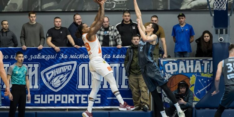 БК Дніпро вдома впевнено виграв у Кривбаса: відео коментарів після матчу – Федерація баскетболу України