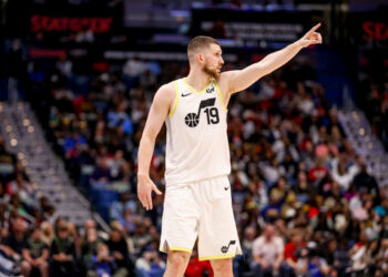 Блокшот Святослава Михайлюка – у топ-10 моментів ігрового дня в НБА – Федерація баскетболу України