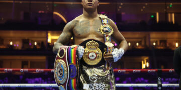 Британский супертяжеловес стал новым первым номером WBA, пояс которой принадлежит Усику – Спорт ):Бокс