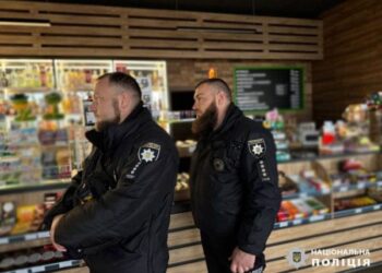 Черкаські поліцейські нагадують про відповідальність за продаж алкоголю та тютюну неповнолітнім — Новости Черкасс