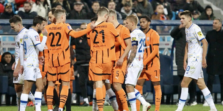 Футболісти «Шахтаря» та «Динамо» провели ювілейні нічийні матчі в УПЛ на виїзді