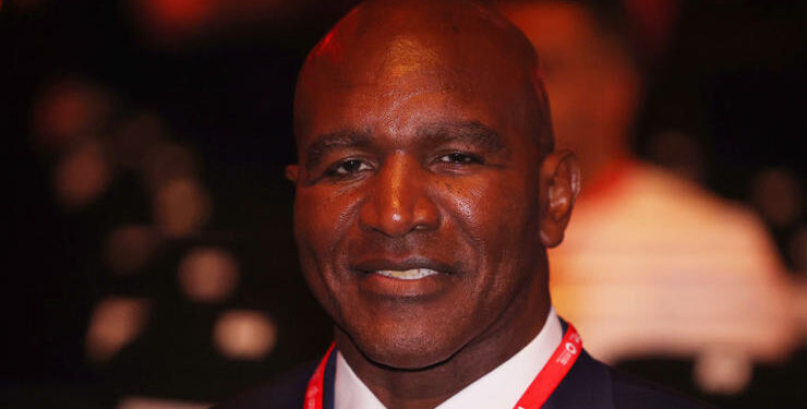 Холифилд назвал причину, почему Усик непобедимый – Спорт ):Бокс