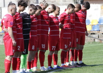 Клуб Другої ліги залишило одинадцятеро футболістів