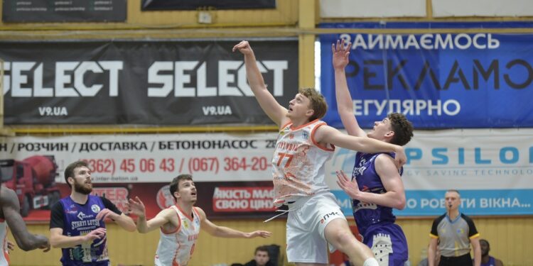 Кривбас вирвав складну перемогу у Старого Луцька: фотогалерея – Федерація баскетболу України