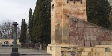 Львівська міськрада дозволила перенесення радянських поховань із Пагорбу Слави
