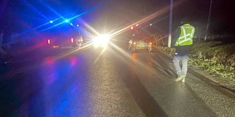 Мешканець Шепетівщини наїхав на чоловіка, який сидів на проїзній частині дороги —Хмельнитчина