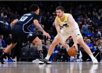 Михайлюк набрав 12 очок в переможному матчі Юти, Лень зіграв 10 хвилин проти Голден Стейт – Федерація баскетболу України