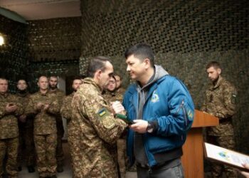 На честь 33-ї річниці: Віталій Кім привітав гвардійців з днем створення 19-го Миколаївського полку охорони громадського порядку НГУ » Миколаївський Оглядач