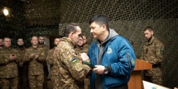 На честь 33-ї річниці: Віталій Кім привітав гвардійців з днем створення 19-го Миколаївського полку охорони громадського порядку НГУ » Миколаївський Оглядач