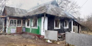 На Хмельниччині правоохоронці з’ясовують причини пожежі, яка забрала життя 2-річної дівчинки —Хмельнитчина