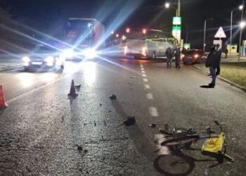 На Львівщині автобус на смерть збив чоловіка