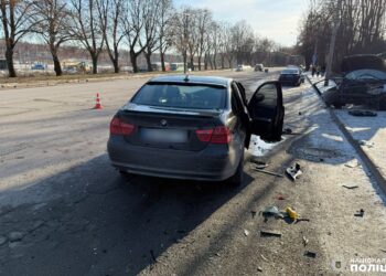 На Захисників Маріуполя у ДТП постраждали шість людей: деталі від поліції