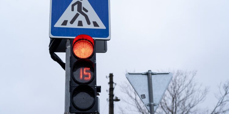 Нові світлофори запрацювали в Полтаві – ПОЛТАВА СЬОГОДНІ