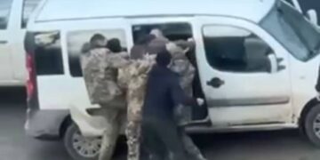 Омбудсмен відреагував на нове відео “бусифікації” чоловіка у Львові